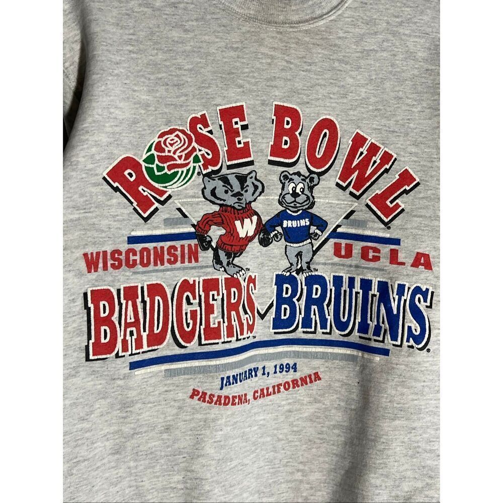 Vintage 90s Rose Bowl Badgers VS Bruins University Sweater - Picture 2 of 6